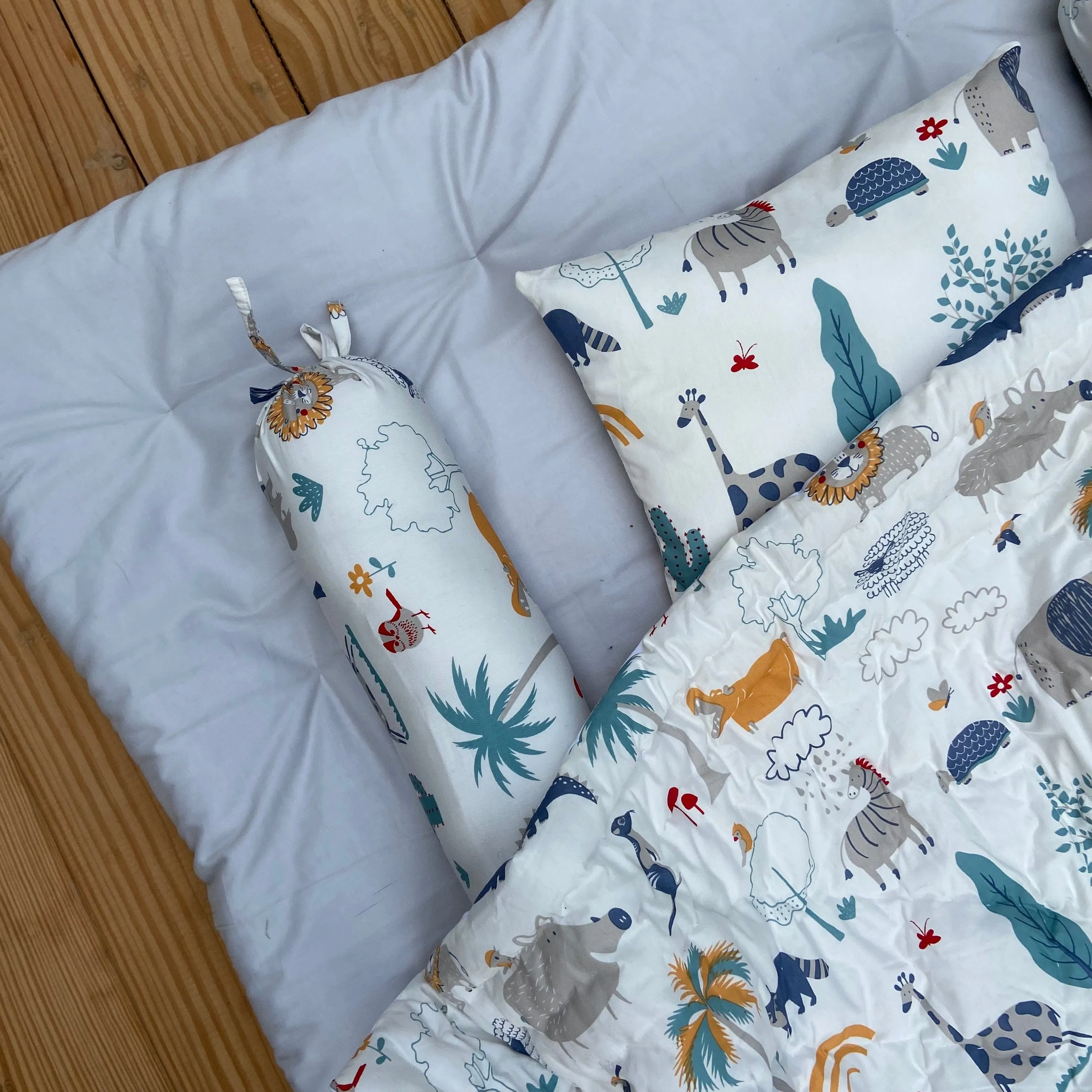 Happy Animal Tribe Bedding Set